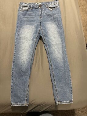 refuge Men's Faded Light Blue Skinny Jeans